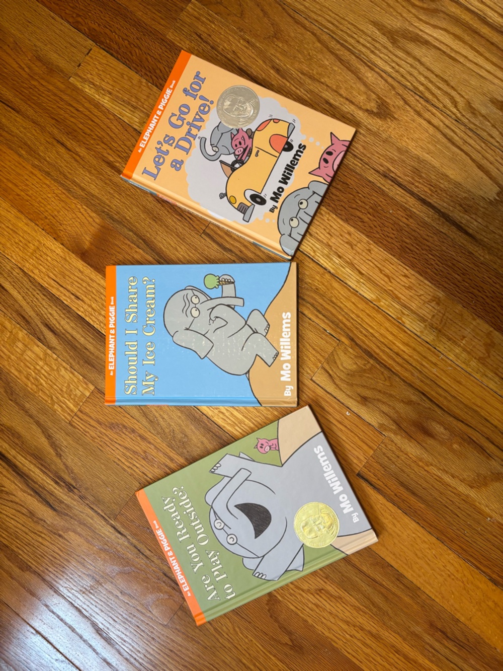 Elephant & Piggie Book Trio by Mo Willems - Green/Blue/Orange Covers